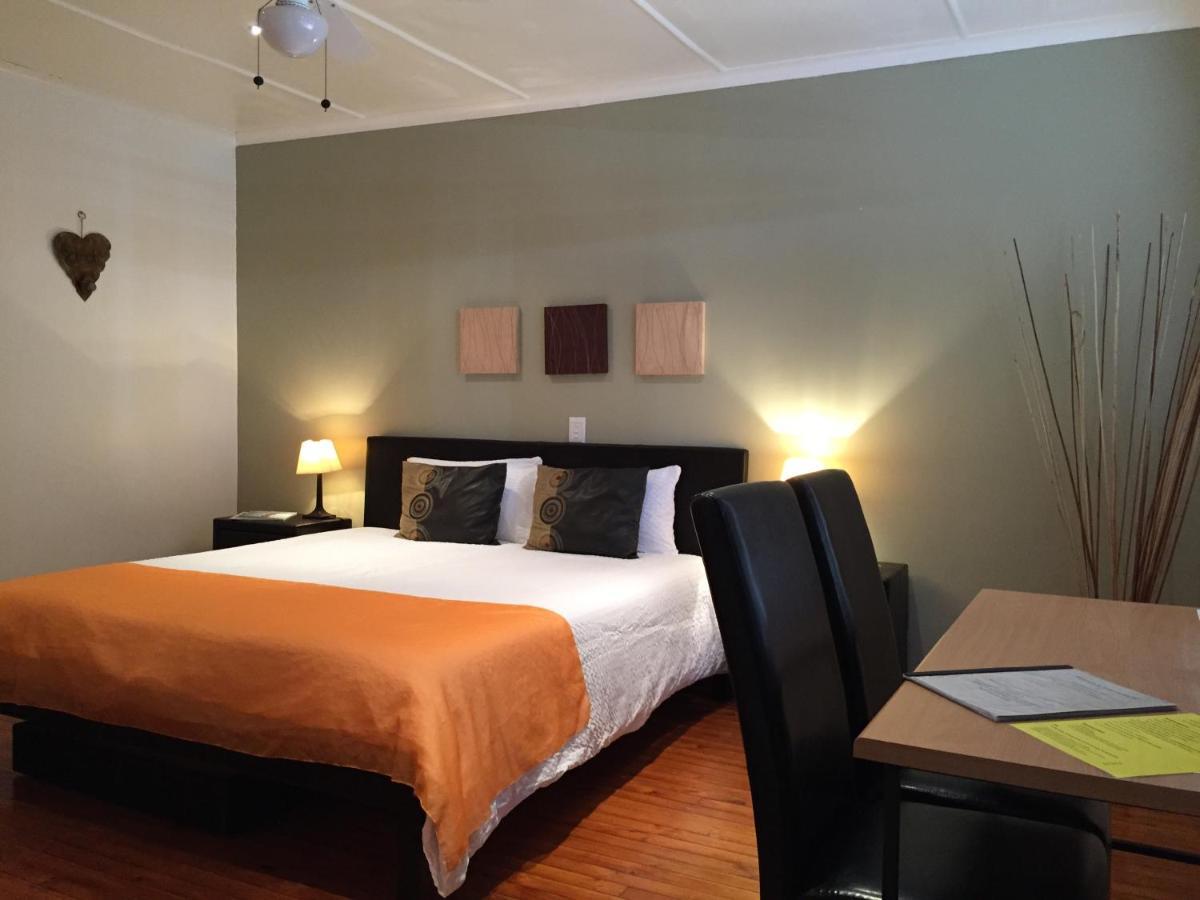 Haus Holzapfel Hotel Beaufort West Eksteriør billede